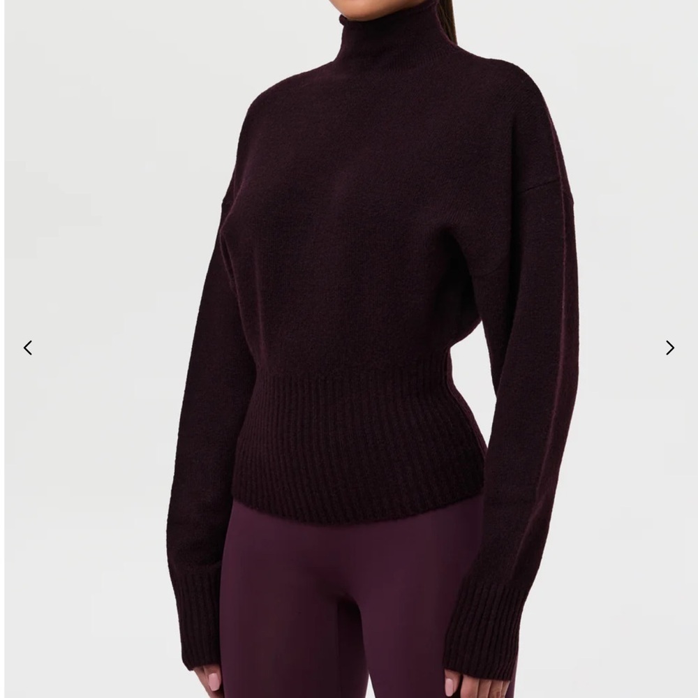 NWT Naked Wardrobe RIBBED-KNIT SCULPT SWEATER TOP